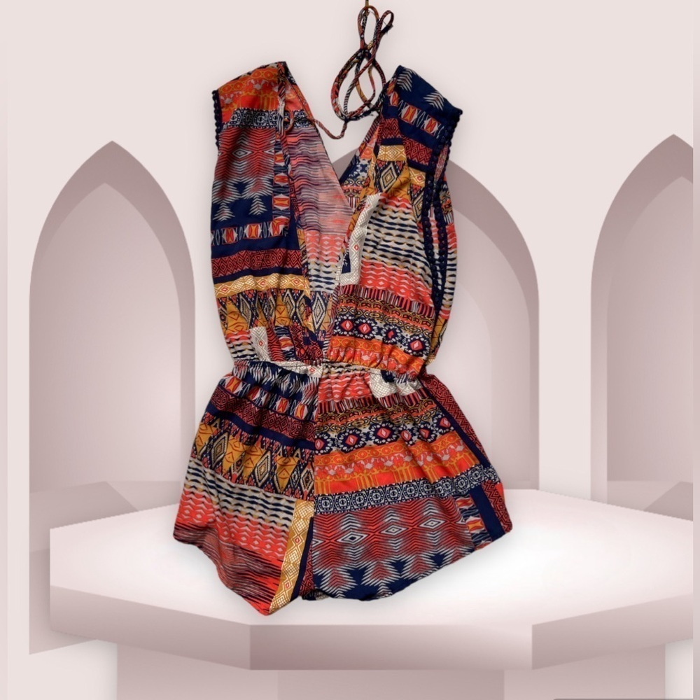On Twelfth  Floral Romper Size S Sleeveless  Multicolor Shorts Shelf Open Back.